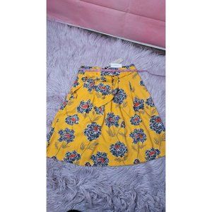 NWT Banana Republic Aline Skirt Size 4P Yellow Floral Print Belted